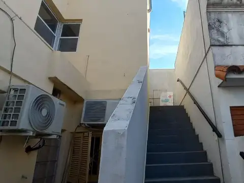Depto Tipo Casa en Alquiler de 4 ambientes