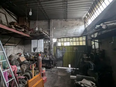 Galpón  deposito Trifásica -  Lanus Este