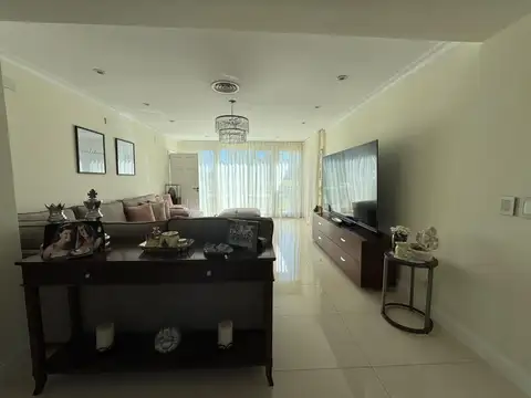 Casa en Venta en San Diego Country Club, USD 1.300.000