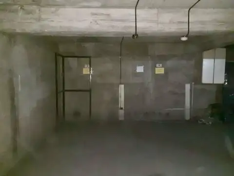 COCHERA EN VENTA. EXCELENTE UBICACIÓN CIUDAD MZA