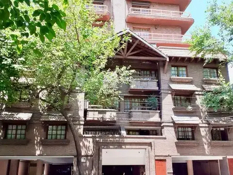 COCHERA EN VENTA. EXCELENTE UBICACIÓN CIUDAD MZA