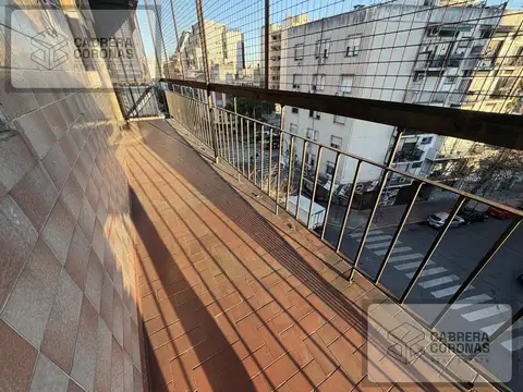 DEPTO 4 AMBIENTES CON BALCON BAÑO Y TOILET