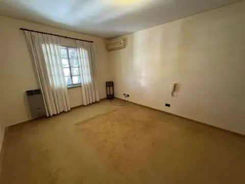 Quilmes Centro, Colón al 500 - Casa de 4 ambientes c/cochera