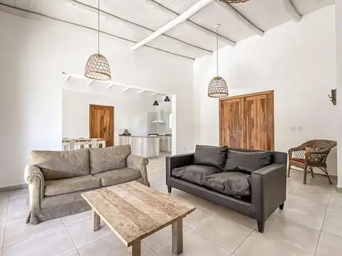 CASA EN VENTA IMPECABLE Y MODERNA EN BARRIO EL ALJIBE - APTA CREDITO HIPOTECARIO