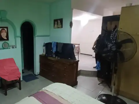 Montes de Oca  al 800