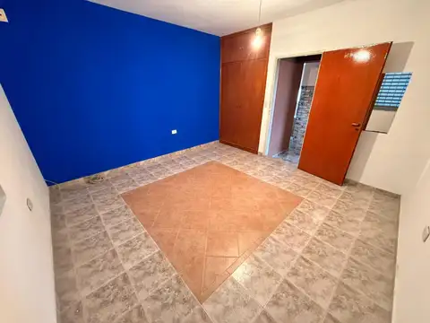 Casa en Alquiler con 1 cochera