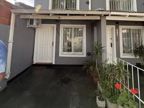 Duplex 2 DORMITORIOS JARDIN mts dardo rocha