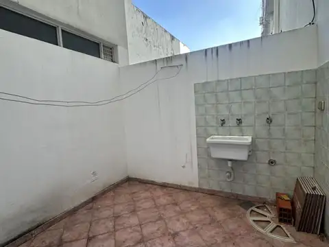 Depto Tipo Casa en Alquiler en Ramos Mejía, $ 550.000