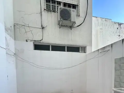 Depto Tipo Casa 2 ambientes con 1 baño