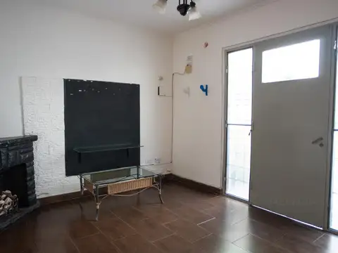 Depto Tipo Casa en Venta 50 años