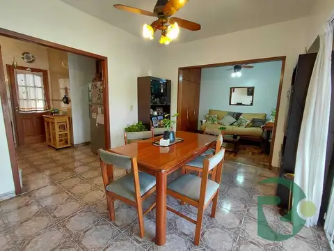 Depto Tipo Casa en Venta con 1 cocheras