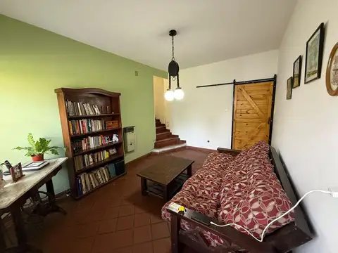Casa 5 ambientes con 2 baños