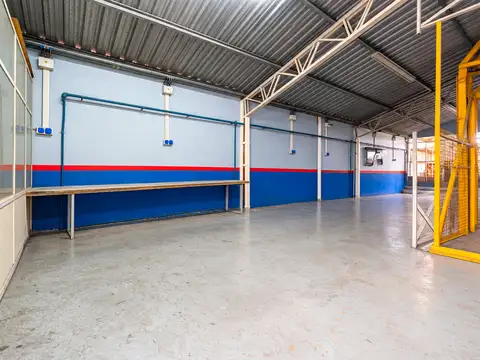 Galpon en Venta 24,65  mts Fondo