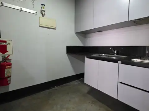 Oficina 2 ambientes con 2 baños
