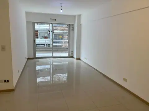 DPTO 2 AMB INMEJ ESTADO UBIC PISCINA Y SOLARIUM