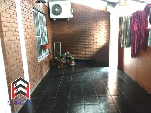 Casa 3 ambientes con 1 baño