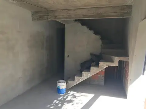 Depto Tipo Casa en Venta con 1 cocheras