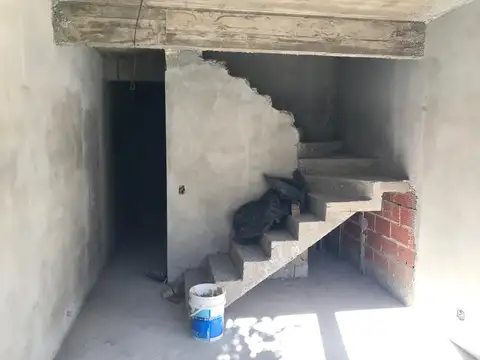 Depto Tipo Casa 3 ambientes con 2 baños