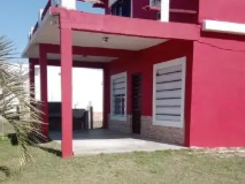 Casa en venta - 5 Dormitorios 3 Baños - San Clemente