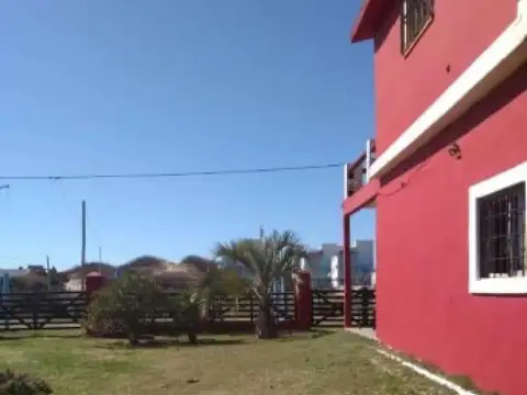 Casa en Venta con 6 cocheras