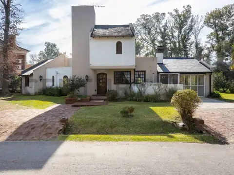 VENTA CASA 4 AMBIENTES - PRADERAS DE LUJAN - APTO CREDITO - PERMUTA
