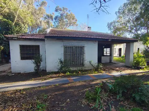 VENTA EN BLOCK: 4 DPTOS 2 GALPONES CASA Y 2 LOTES