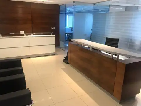 Oficina en Venta con 4 cocheras