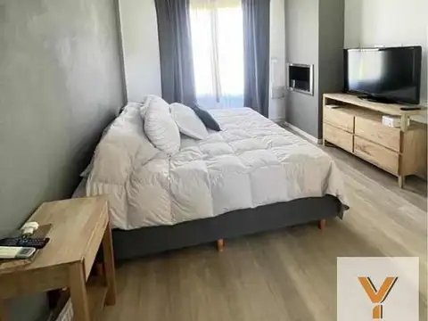 Casa en venta - 3 Dormitorios 3 Baños - 258Mts2 -Terreno 10,600- Monte