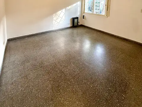 Depto Tipo Casa en Alquiler de 3 ambientes