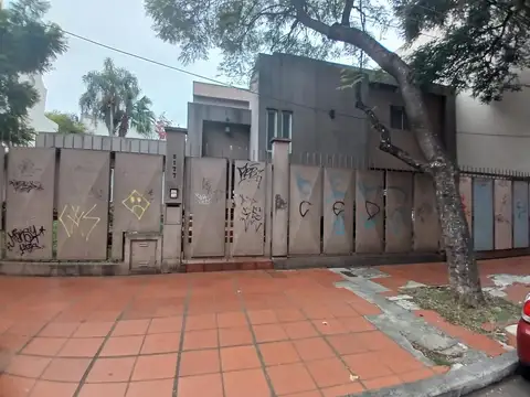 Excelente casa en la mejor zona de Villa Ballester