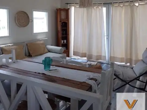 Casa 3 ambientes con 2 baños
