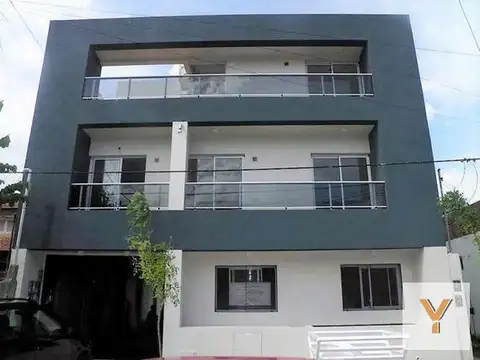 Dúplex en venta - 2 Dormitorios  2 Baños 1 Cochera - 75mts2 - San Carlos