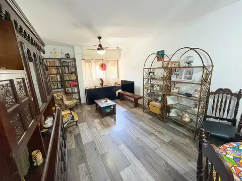 DEPARTAMENTO DE TRES DORMITORIOS VENTA PATIO EXCLUSIVO