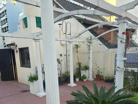 Depto Tipo Casa en Venta 40 años