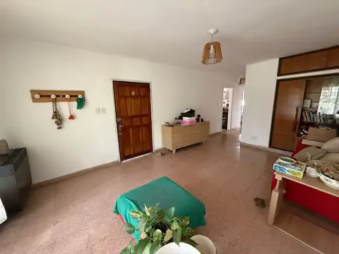 VENTA CASA 2 DORMITORIOS BARRIO ESCOBAR CÓRDOBA
