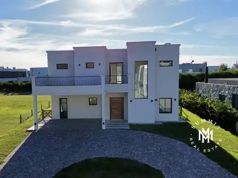 Casa en Venta de 5 dormitorios