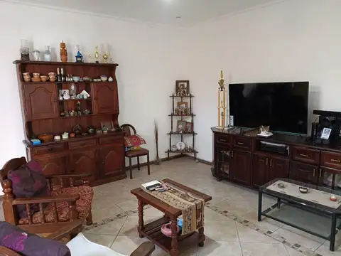 Venta casa 2 plantas 4 amb pileta quincho