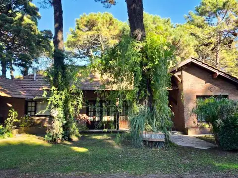 Casa  5 ambientes en Barrio Nuevo Golf en Pinamar
