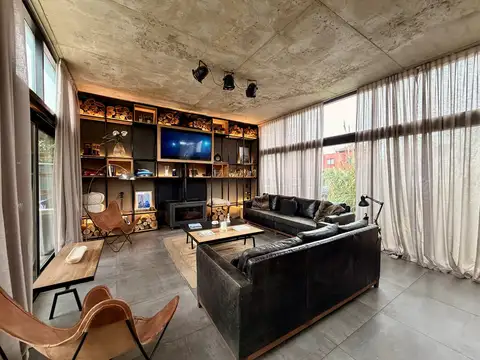 Casa 5 ambientes con 3 baños