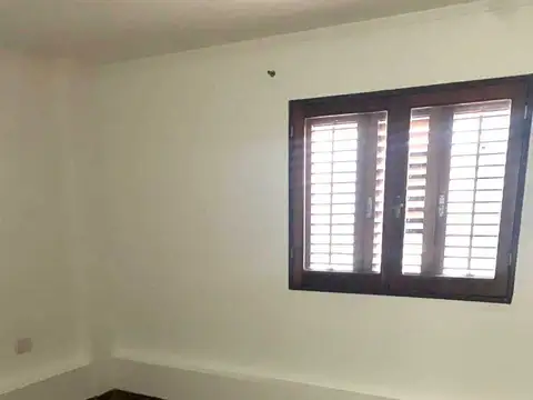 Departamento 5 ambientes con 1 baño