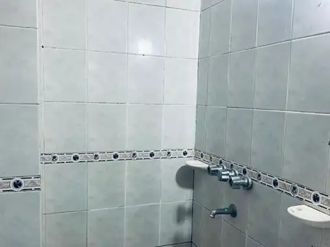 DPTO 2 DOR EN ALQUILER EN B ALBERDI - MUY AMPLIO - POCO LUMINOSO