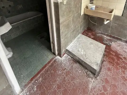 Jujuy Entre Alvarado Y Caseros