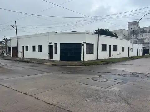 CASA EN VENTA A RESTAURAR