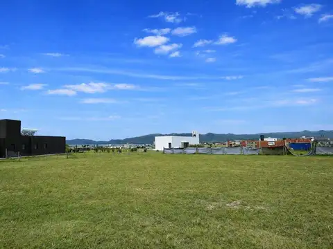 VENTA LOTE EN PUERTO DEL AGUILA DE 1.514 M2