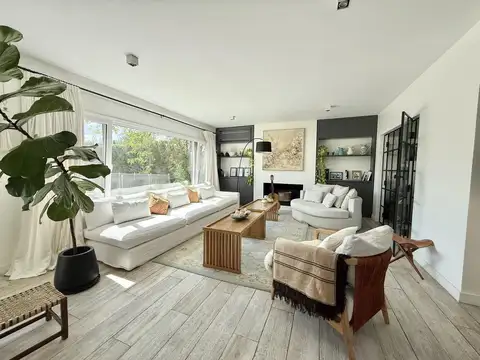 Casa 6 ambientes con 3 baños