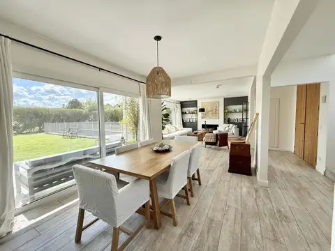 Divina Casa en Lote Interno a la Venta en Barrio Talar Del Lago 2