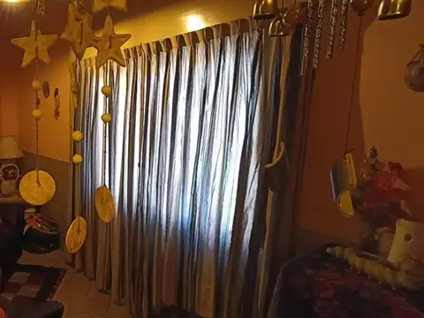 Casa de 4 ambientes 2 Baños, Quincho, y terraza. Lote propio