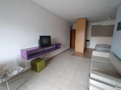 Monoambiente. Lourdes. 1 dormitorio. Opcion Amueblado. Balcon