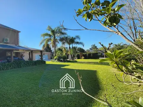 CALLE 42 ENTRE 101 Y 103