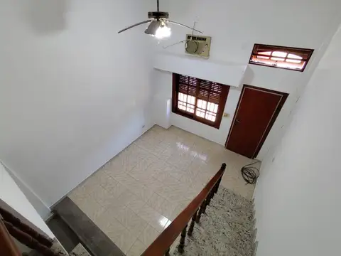 Zelada 5000, Piso PB